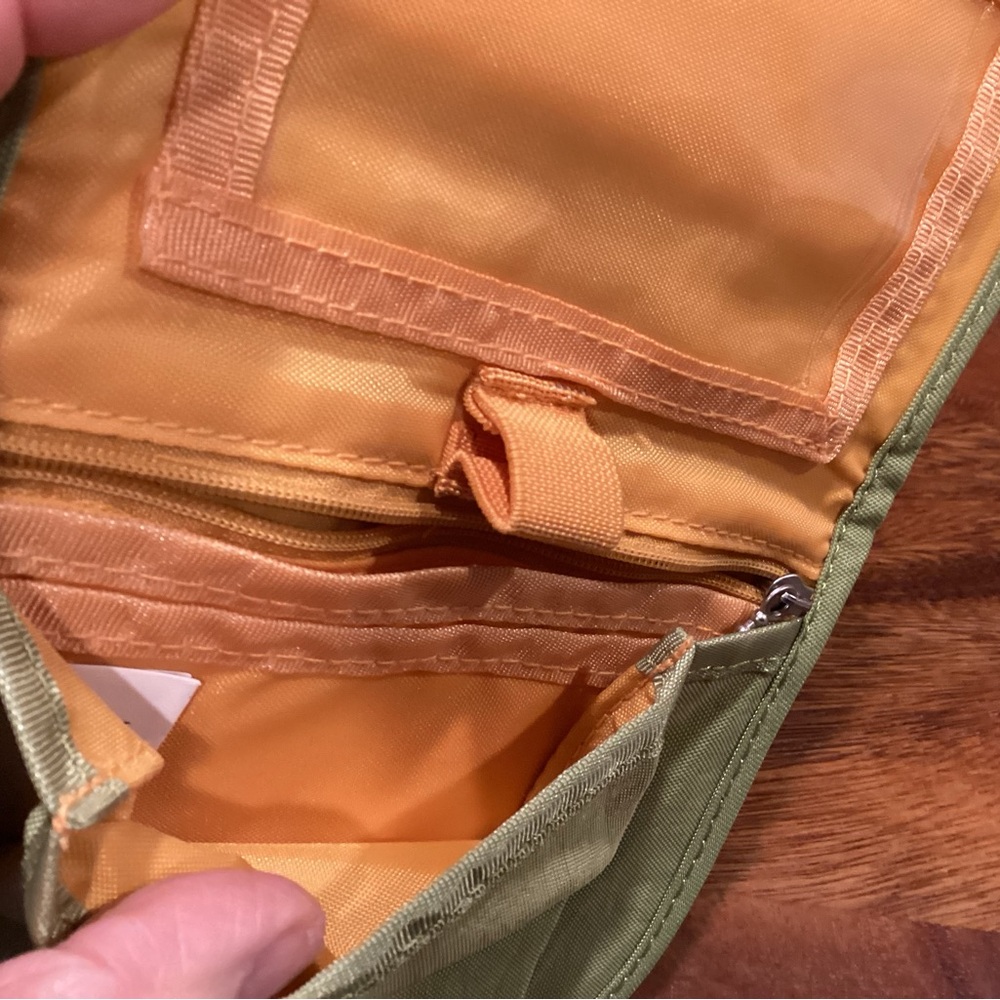 Baggallini Green Crossbody Bag - Picture 4 of 11